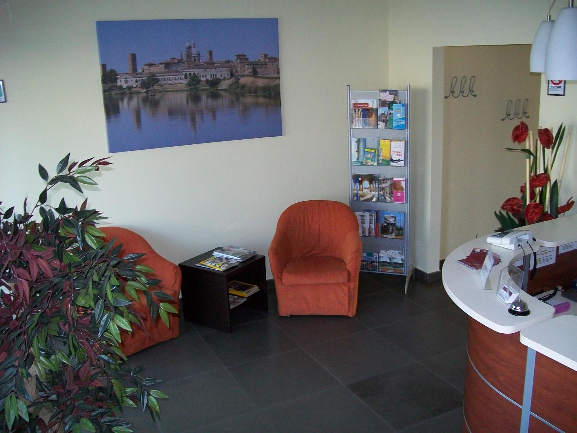 Viadana Hotel Motel Giglio מראה חיצוני תמונה